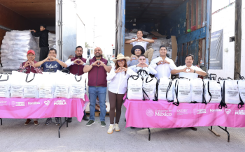 SEDIF entrega canastas alimentarias a familias vulnerables de la capital poblana